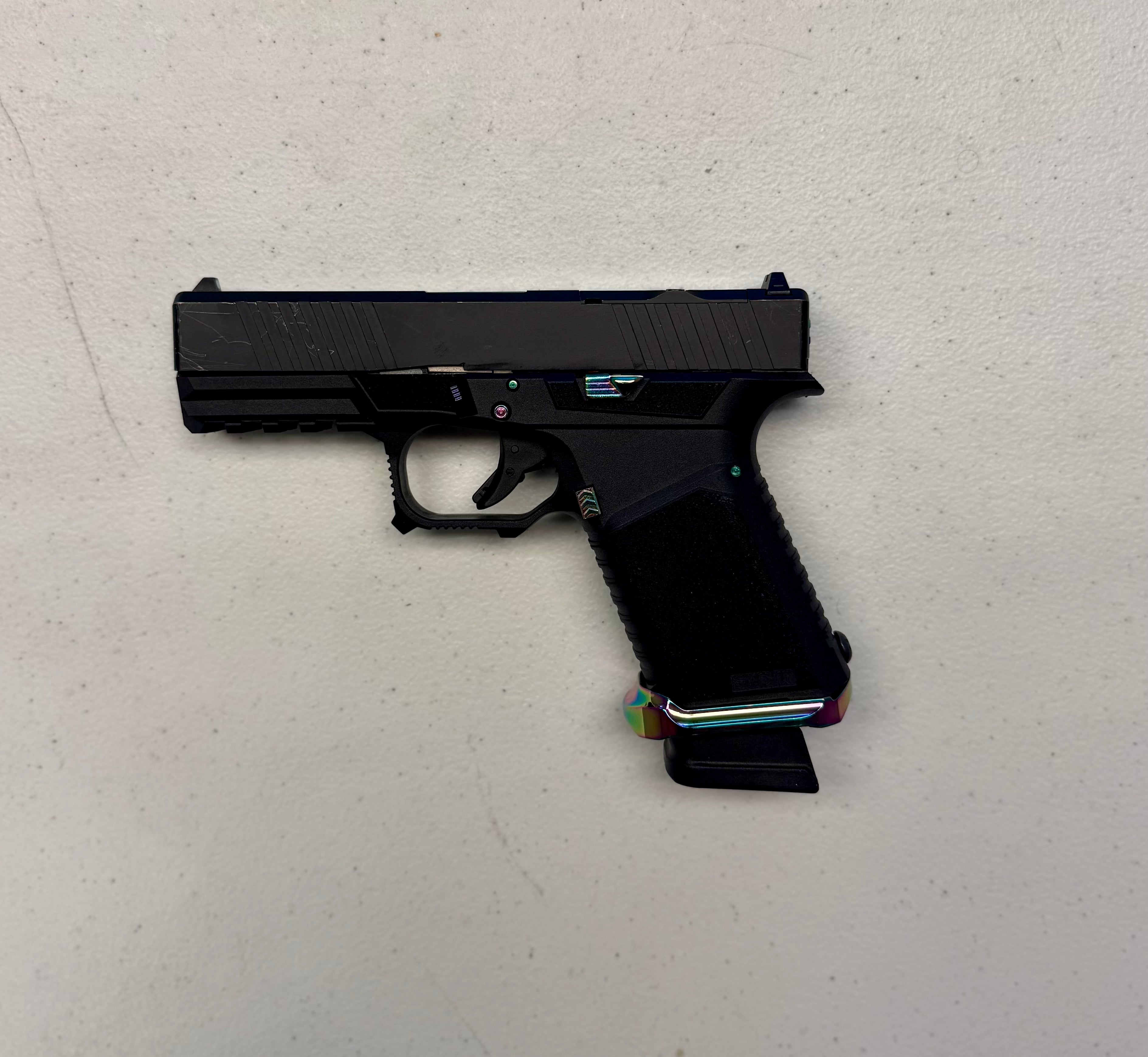 Custom Glock 19 Gen 3 Style 9mm – Rainbow PVD Barrel & Magwell | RMR Cut Slide | Upgraded Frame Build